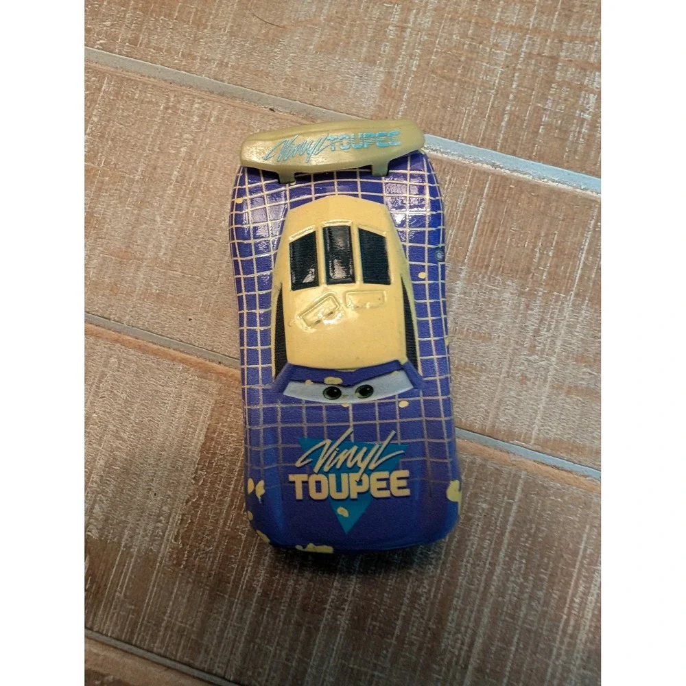 Disney Pixar Cars Vinyl‎ Toupee #76 Next-Gen Diecast Mattel FGD71 Purple Yellow